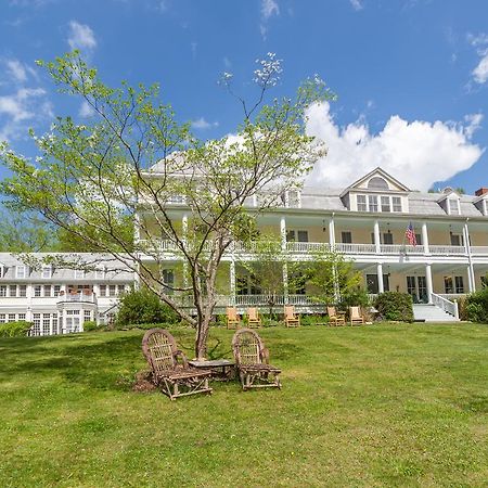 Grand Old Lady Hotel Уейнсвил Екстериор снимка
